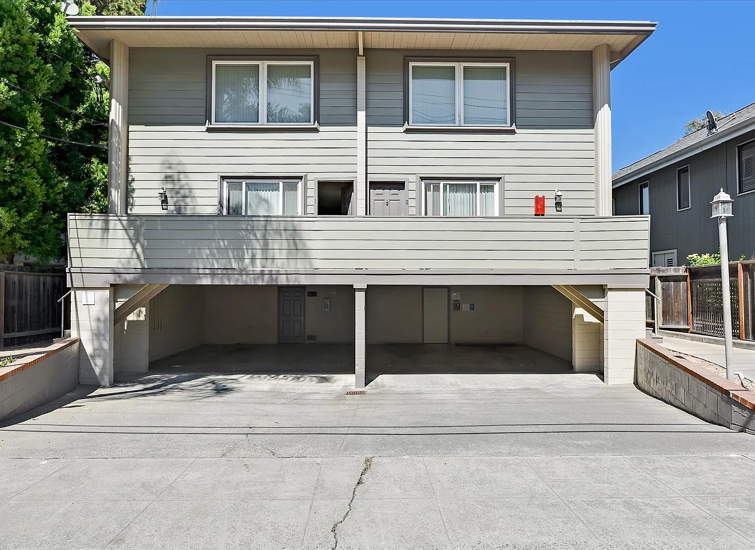 Studio, 720 sqft, $2,125 — Photo 3