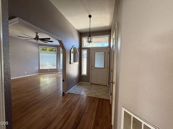 2nd image of 1106 Hampton Dr
