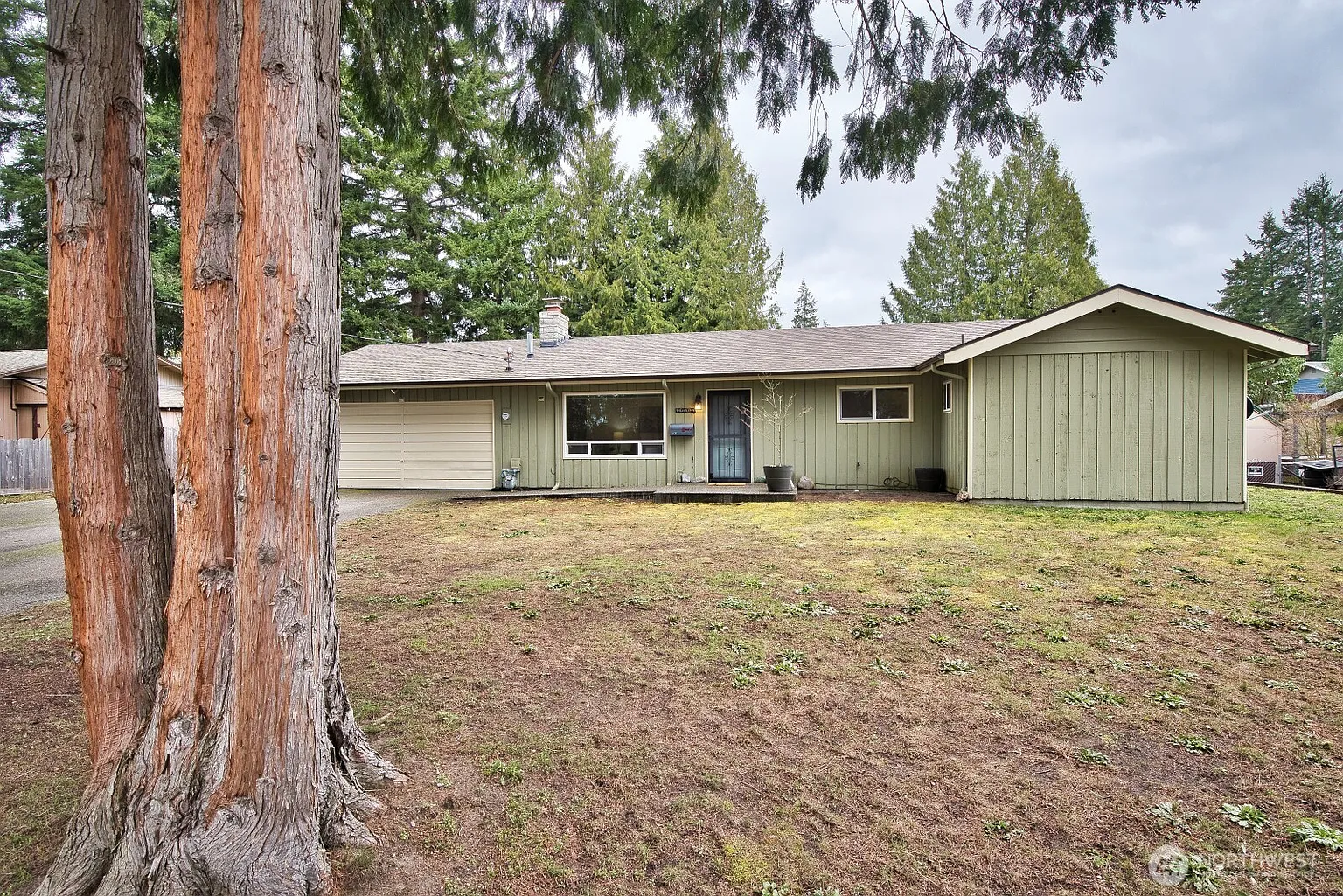 9784 Fredrickson Road NW photo 1