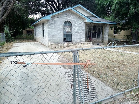 2nd image of 330 Vine