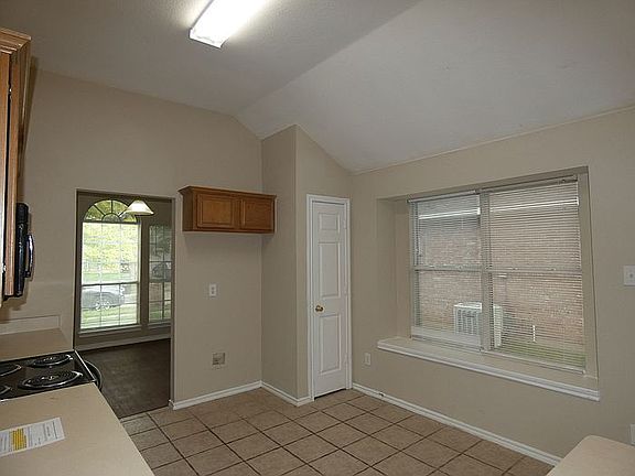 5th image of 644 Babbling Brook Dr
