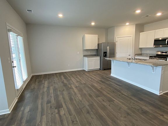 4th image of 5058 Hunters Village Dr