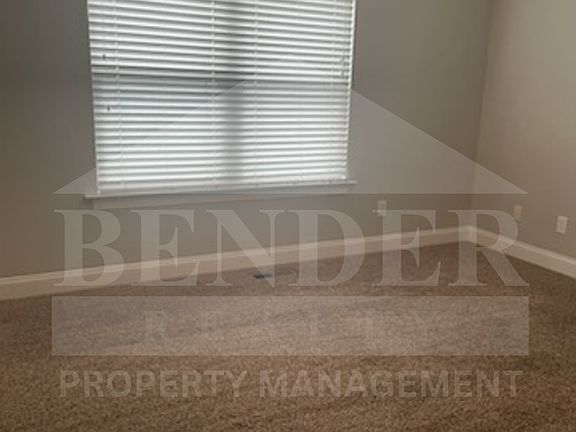 5th image of 1826 Bell Tower Ln NE