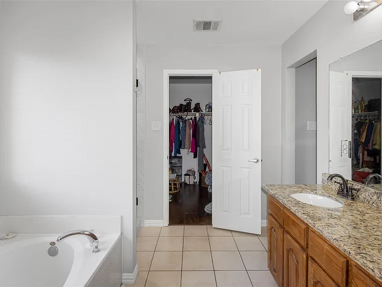 605 Chestnut Ct — Photo 20