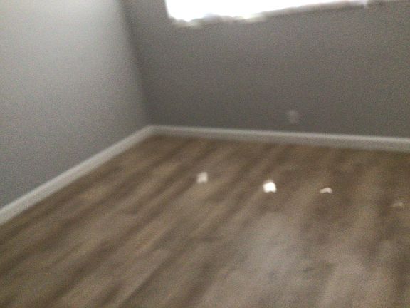 3rd image of 496 Crosslees Dr