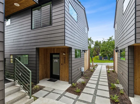 9223 3rd Avenue NW, Seattle, WA 98117