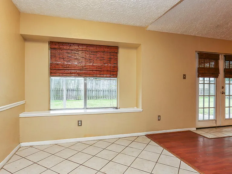 22811 Capitol Landing Ln — Photo 6