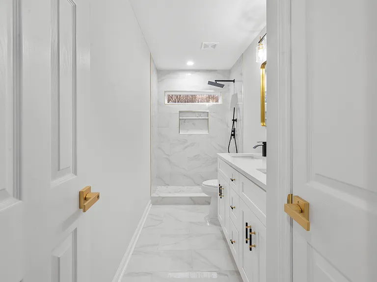 902 N Mountain St — Photo 13