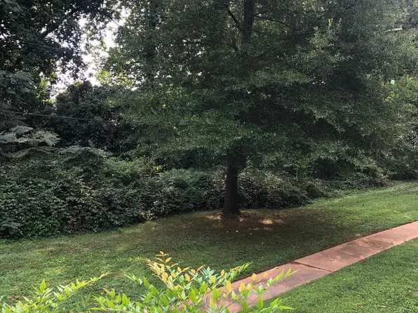 27 Faris Cir, Greenville, SC 29605
