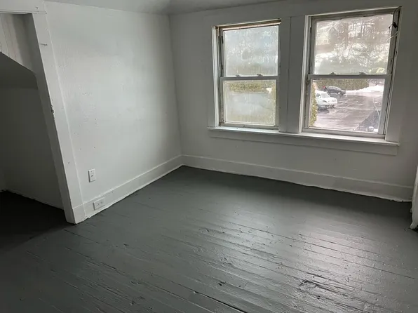 910 S Lake Blvd Room 10, Mahopac, NY 10541