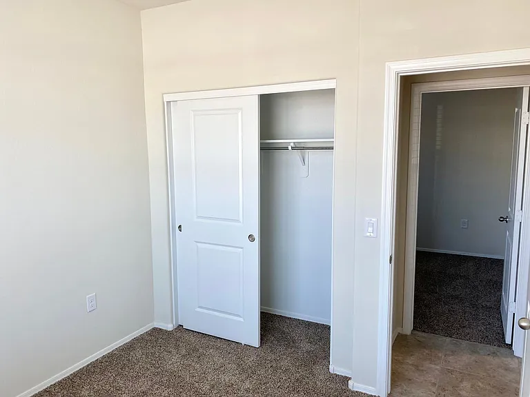 4661 W Nutmeg Ave — Photo 5