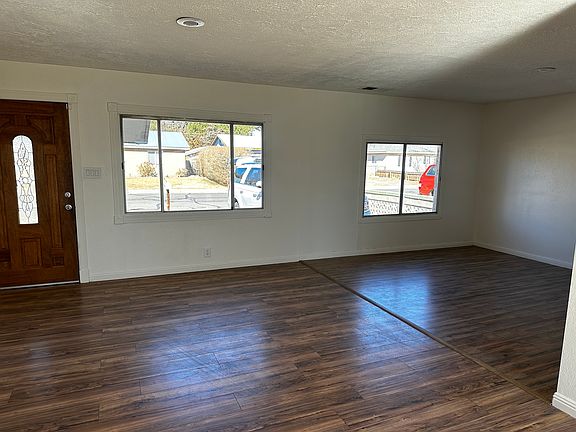 2nd image of 403 E Boyd Dr
