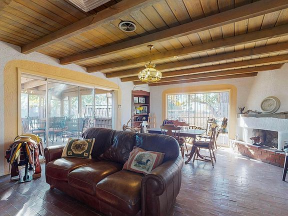 Living Room/Dining Room