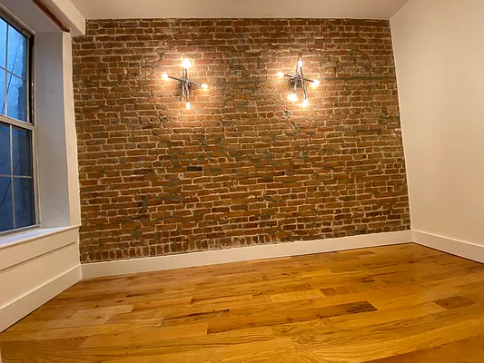 Rented by Capri Jet Realty Corp | media 9