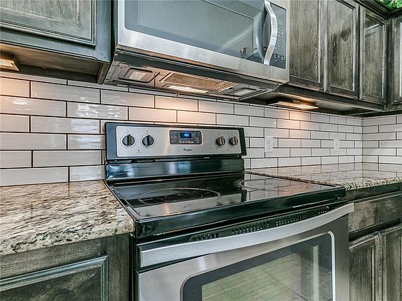 4th image of 3020 NW 182nd St