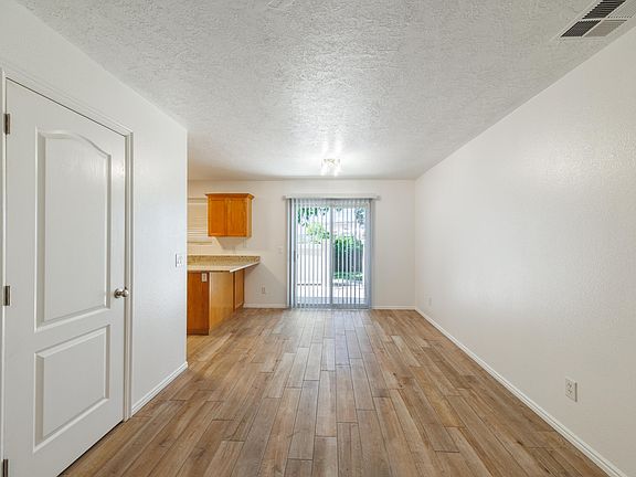 5th image of 441 E Sunland Dr #2