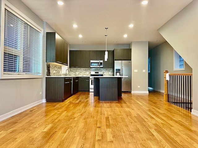 1st image of 2527 W Fullerton Ave #1