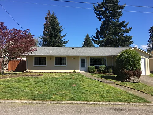 866 Pierce Ave NE Photo 1