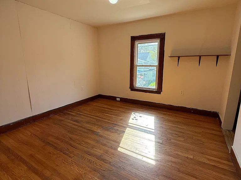 68 Saint John Ave — Photo 14