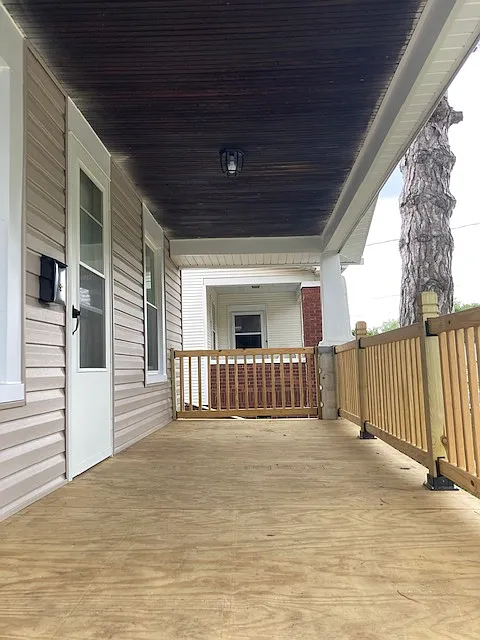2 bed, 768 sqft, $975 — Photo 3