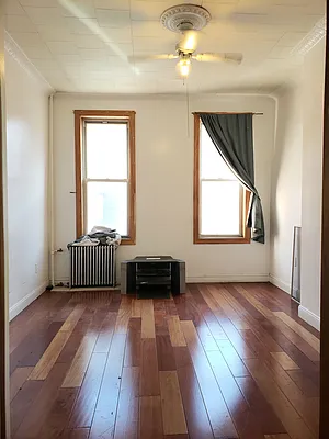 Rented by Signature Property Realty | media 36