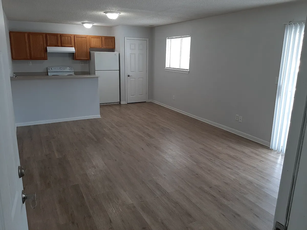 Building Photo - 1017 Mariner Cir