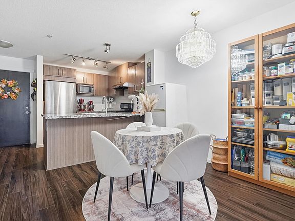 4th image of 3178 Dayanee Springs Blvd #401