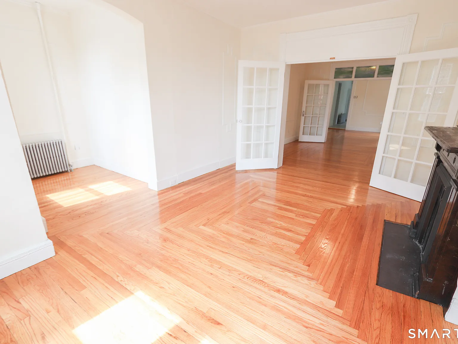 3 bed, 1.0 bath, 1500 sqft, $2,600 — Photo 4