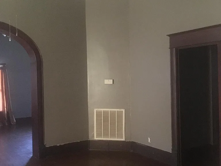 1008 E Austin St — Photo 14