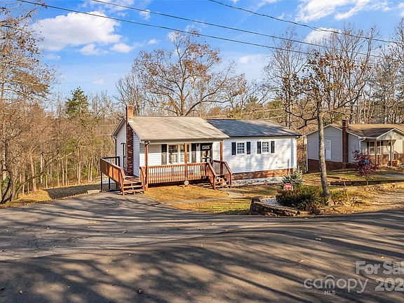 2nd image of 798 Skie Cir SE