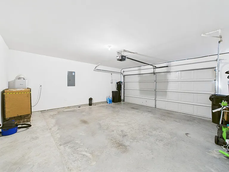 1127 Curly Angora Ct — Photo 23