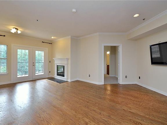 5th image of 3400 Welborn St APT 322