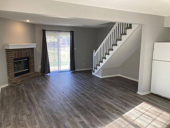 3rd image of 2107 Highridge Dr APT A