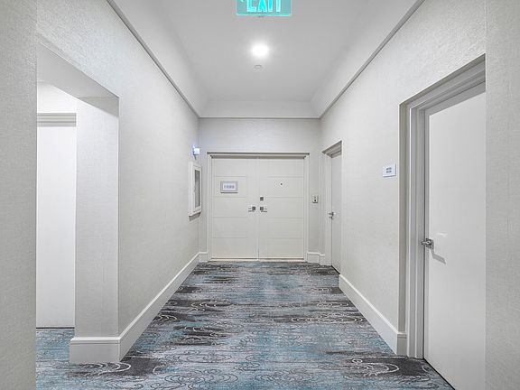 2nd image of 300 SE 5TH Avenue #1030