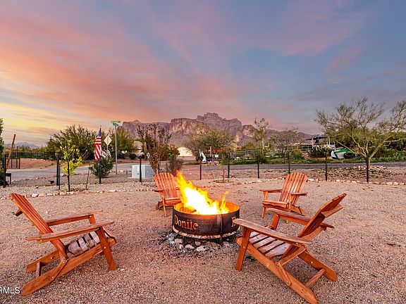 3rd image of 990 N Muleshoe Rd