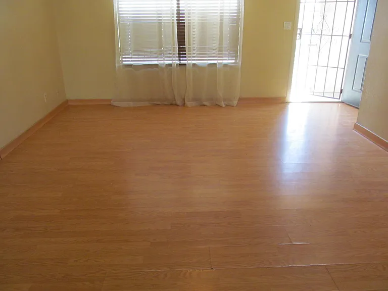 537 Longtree Ave — Photo 5