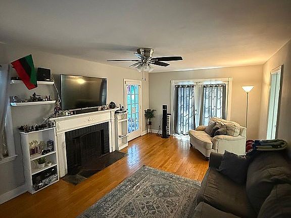 3rd image of 2428 Central Ave