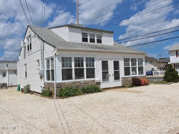 113 New Brunswick Avenue, Lavallette, NJ 08735