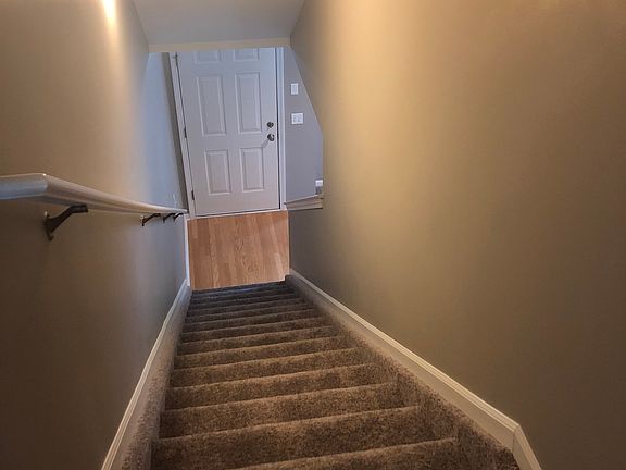 5th image of 470 Village Ln Building 4-1