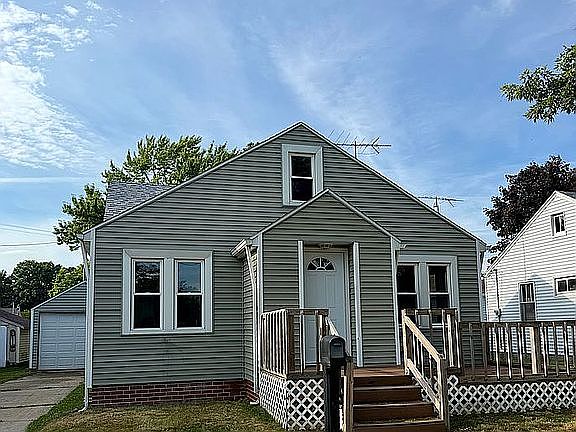 1st image of 419 Cherry St