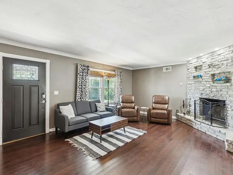 1101 Glenwood Ave — Photo 14