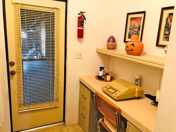 5th image of 1076 La Paloma Blvd #1076