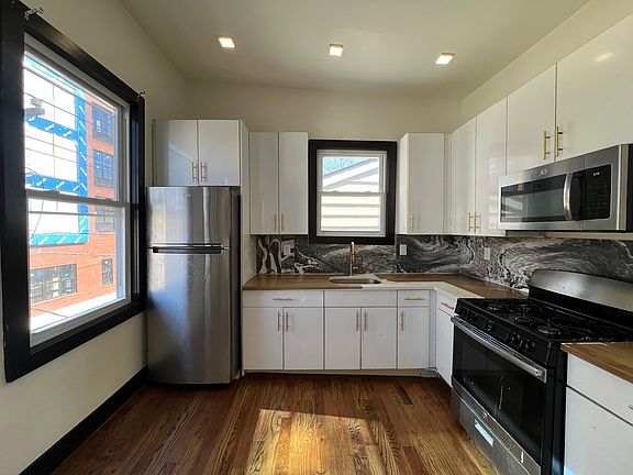 4th image of 75 Vroom St #3E