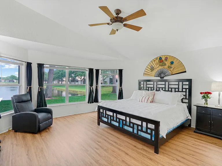 5335 Vernio Ln — Photo 23