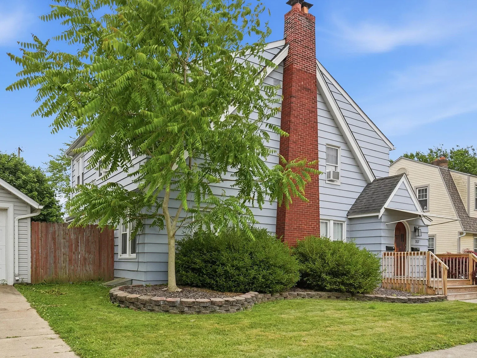 3 bed, 1.0 bath, 1104 sqft, $1,450 — Photo 4