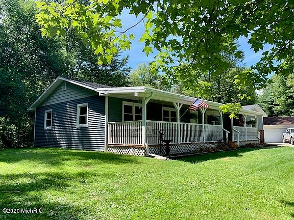 4th image of 3334 Pleasant Dr