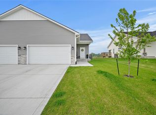 2800 Yordi Dr, Norwalk, IA 50211