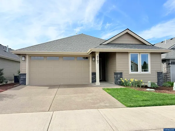 2107 SE Academy St, Dallas, OR 97338