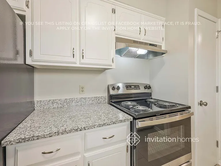 309 Edwards St — Photo 13
