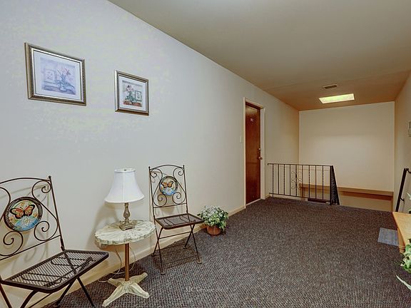4th image of 12750 Carriage Ln APT B2
